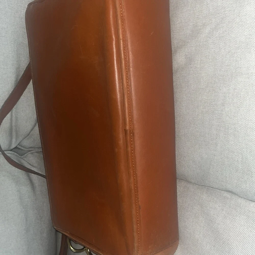 Vintage Y2K Coach Classic Brown Bag.
